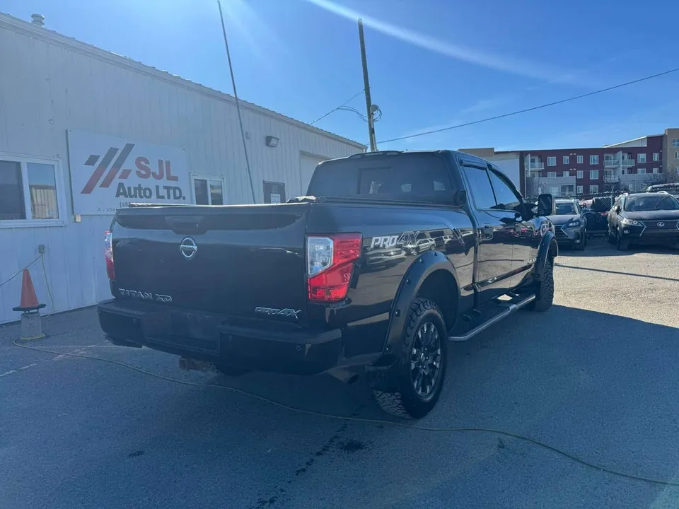Nissan Titan 2018 photo 3