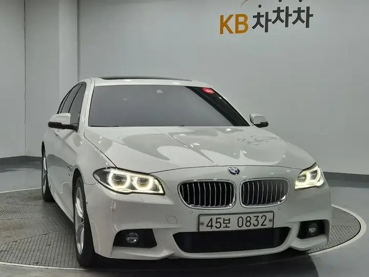 BMW 5 Series 2016 photo 4