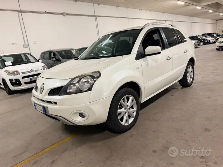Renault Koleos 2010 photo 2