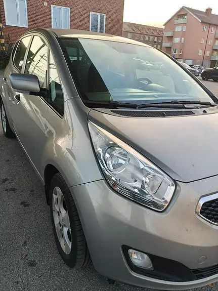 Kia Venga 2013 photo 3