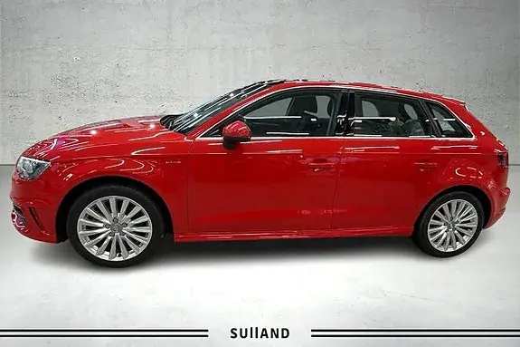Audi A3 2015 photo 2