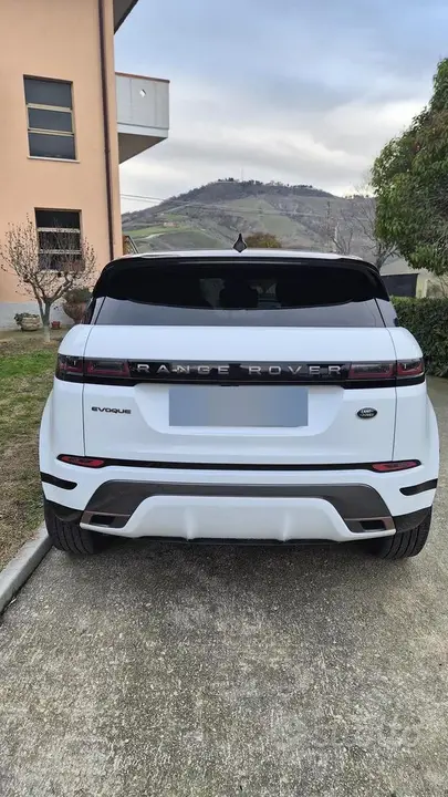 Land Rover Range Rover Evoque 2021 photo 3