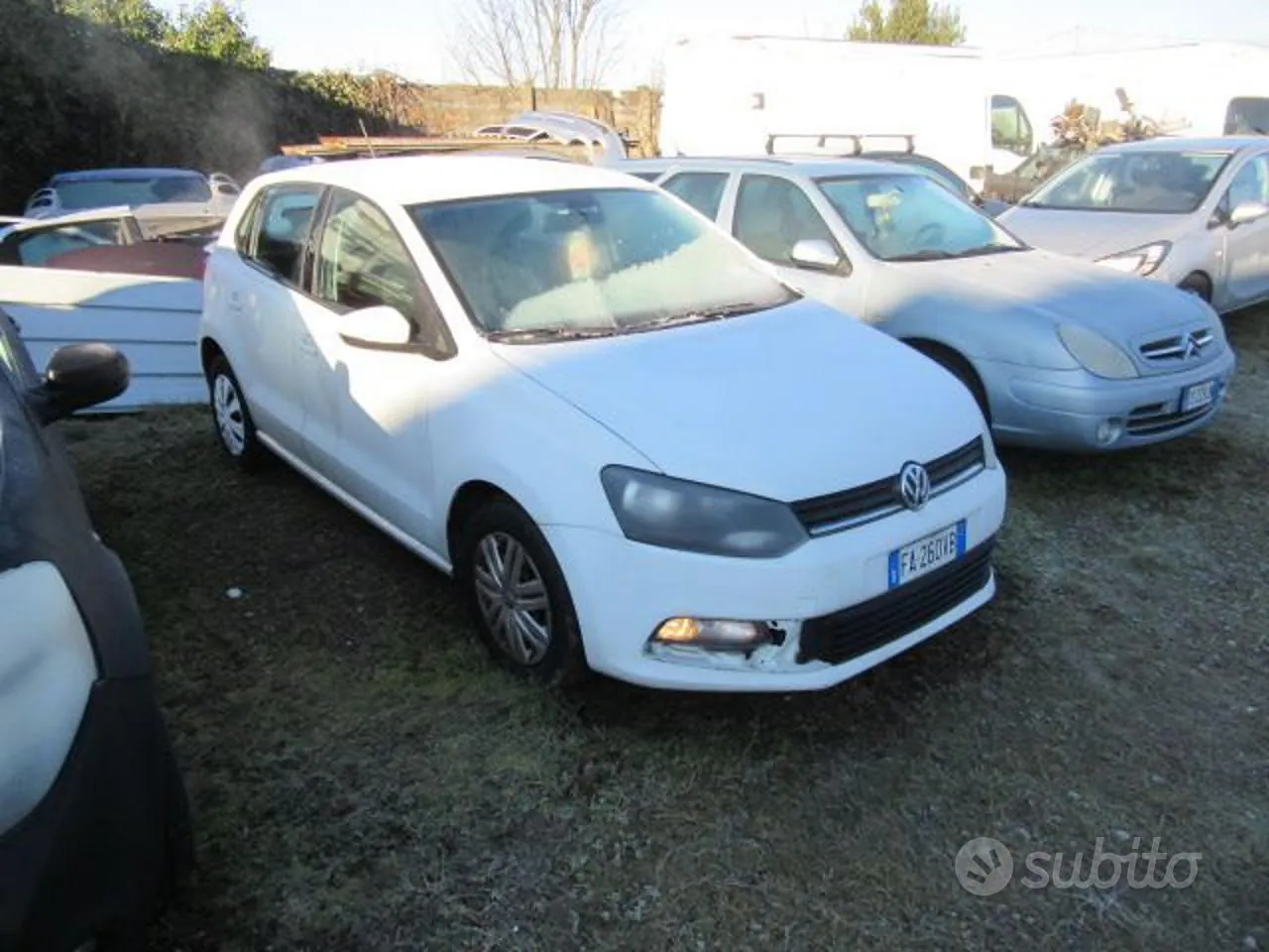 Volkswagen Polo 2015 photo 2