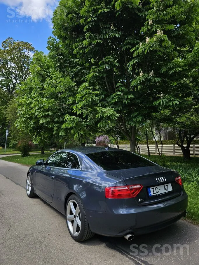 Audi A5 2008 photo 2