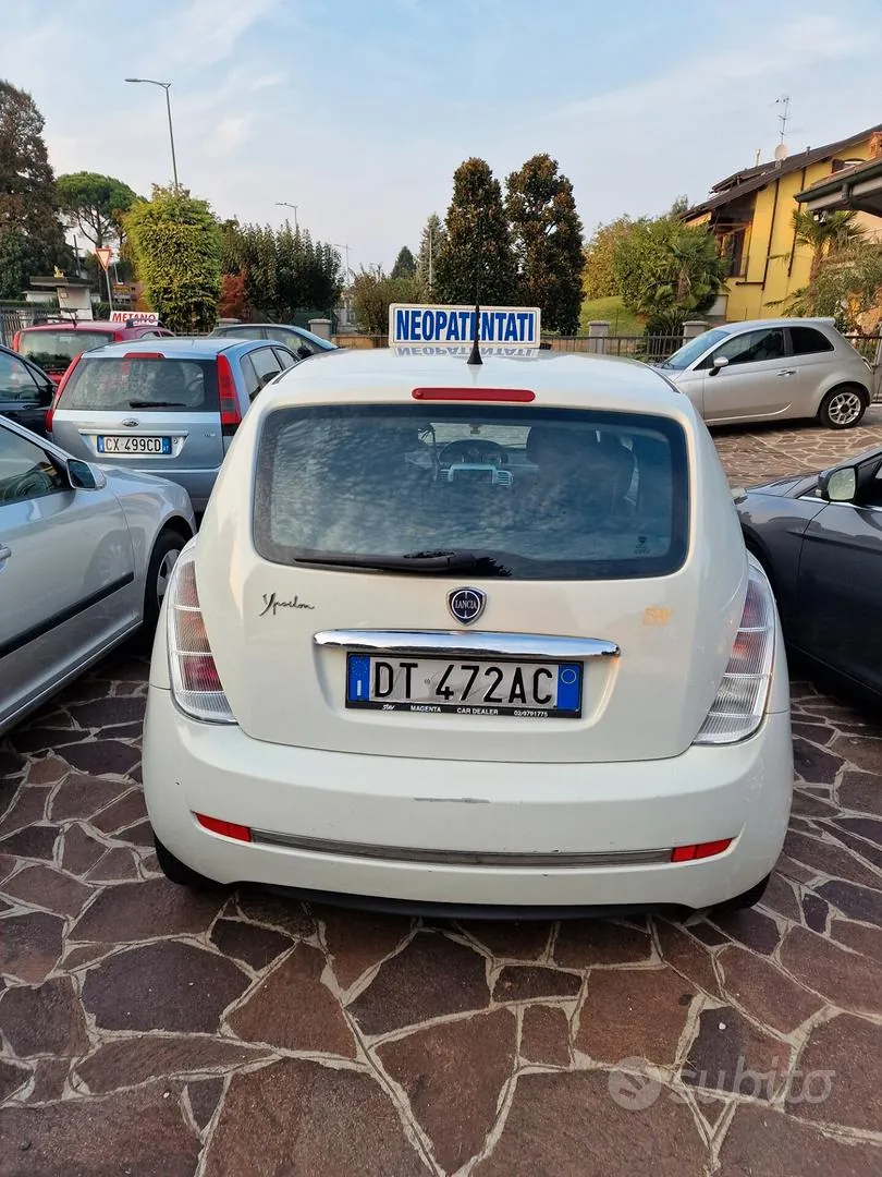 Lancia Ypsilon 2008 photo 2