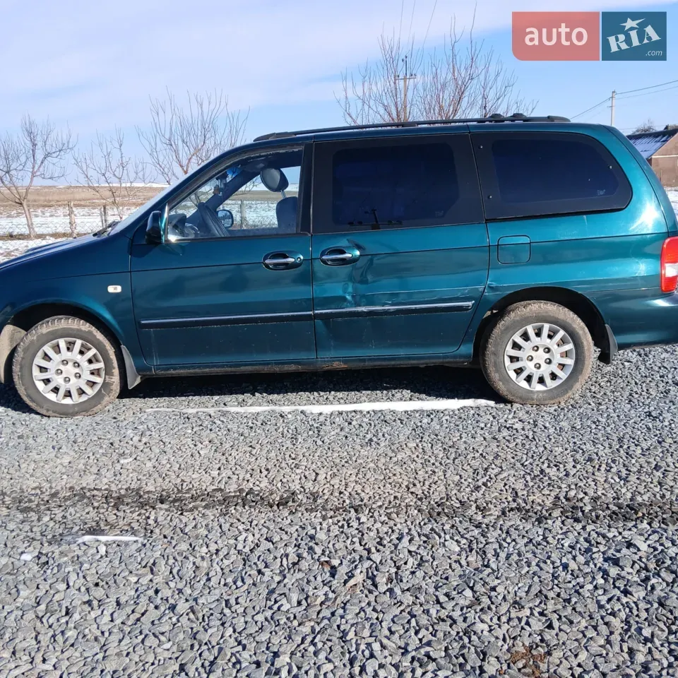 Kia Carnival 2003 photo 4