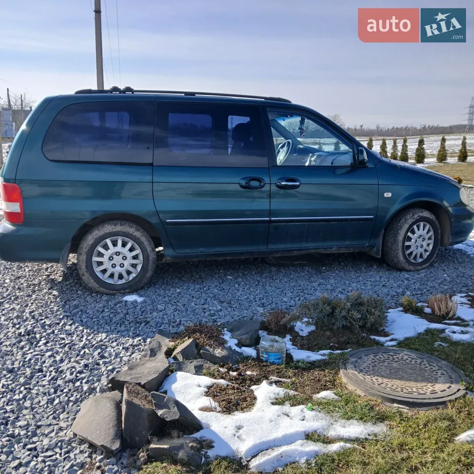 Kia Carnival 2003 photo 3