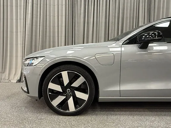 Volvo V60 2024 photo 4