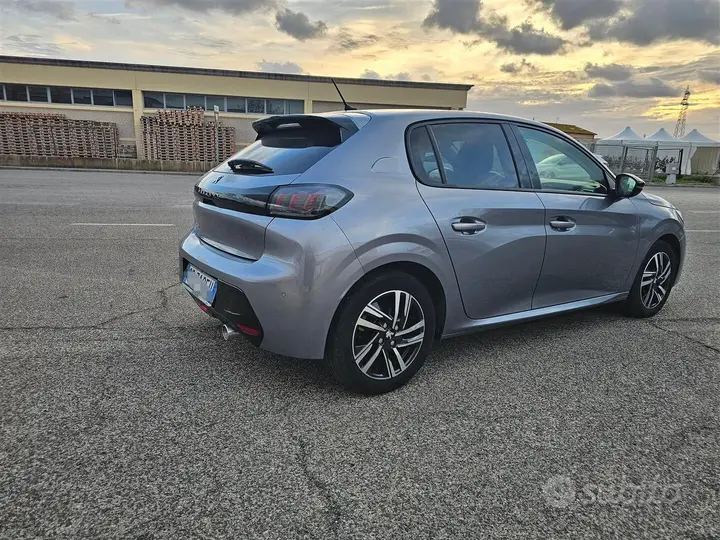 Peugeot 208 2020 photo 5