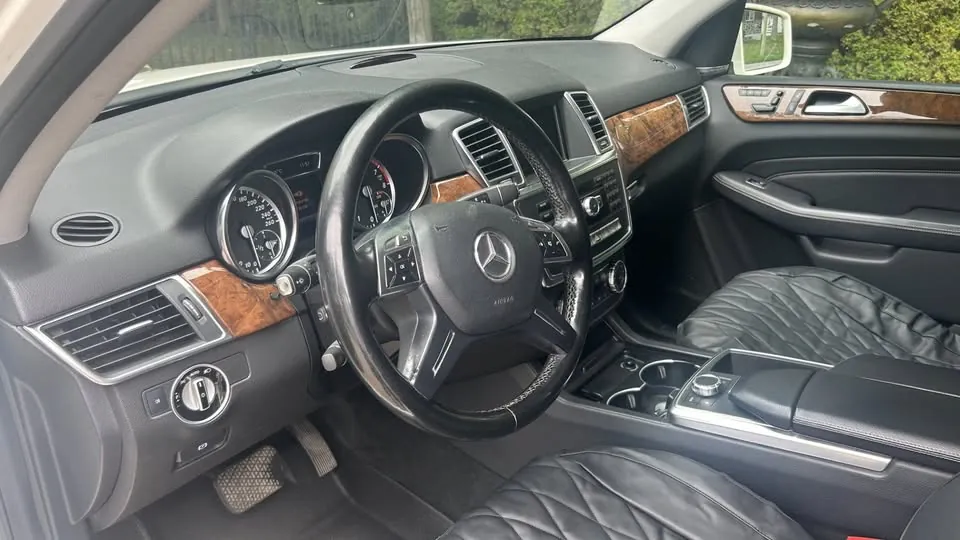 Mercedes-Benz Ml350 2013 photo 2