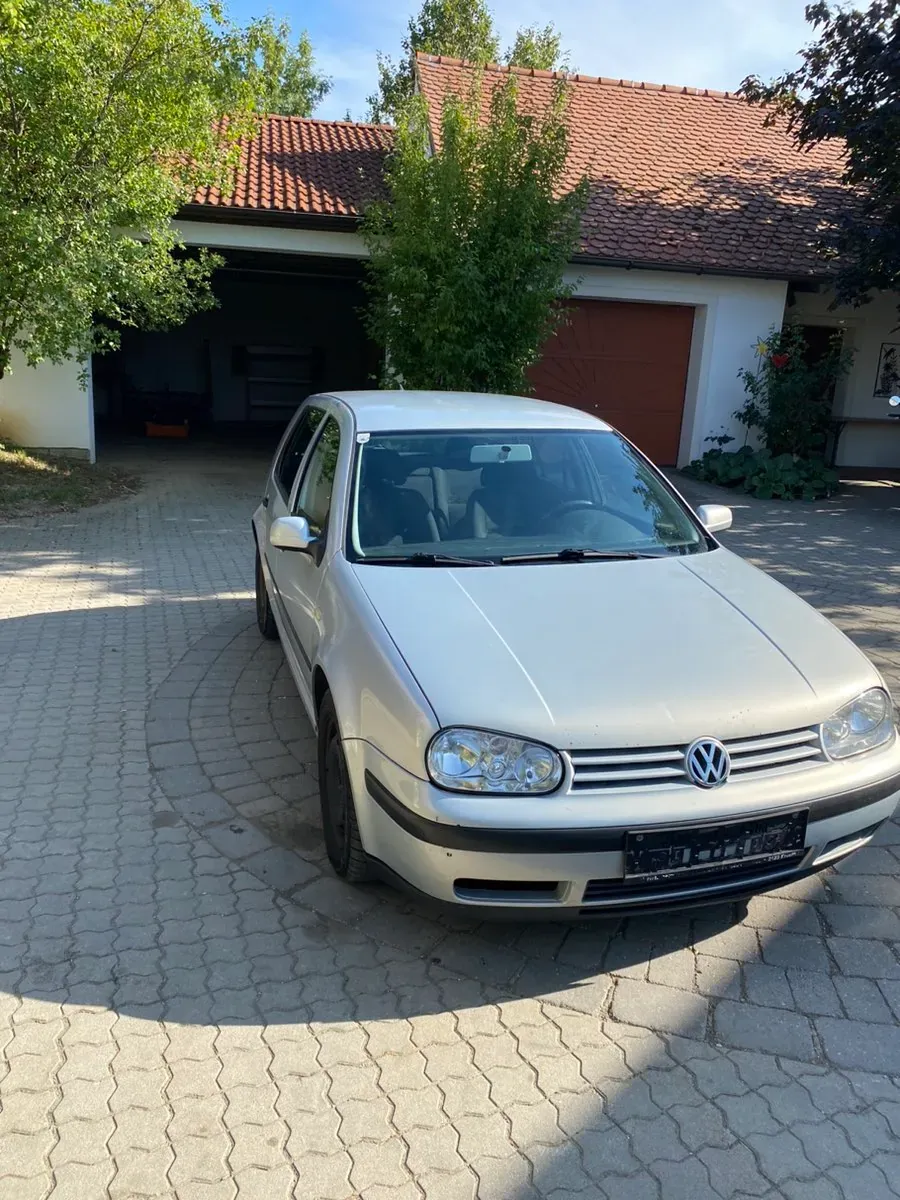Volkswagen Golf 2000 photo 2