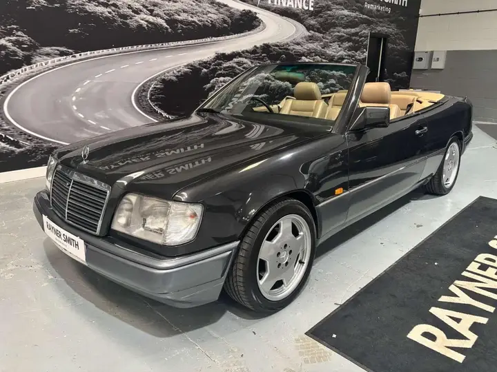 Mercedes-Benz E-Class 1995 photo 2
