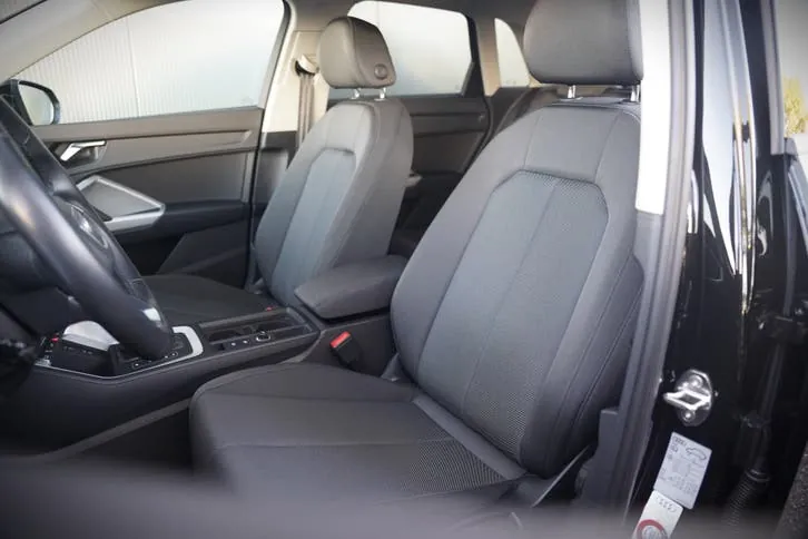 Audi Q3 2022 photo 3