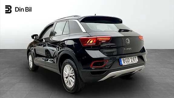 Volkswagen T-Roc 2023 photo 3