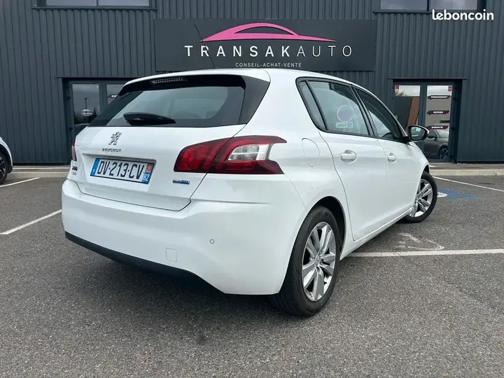 Peugeot 308 2015 photo 3