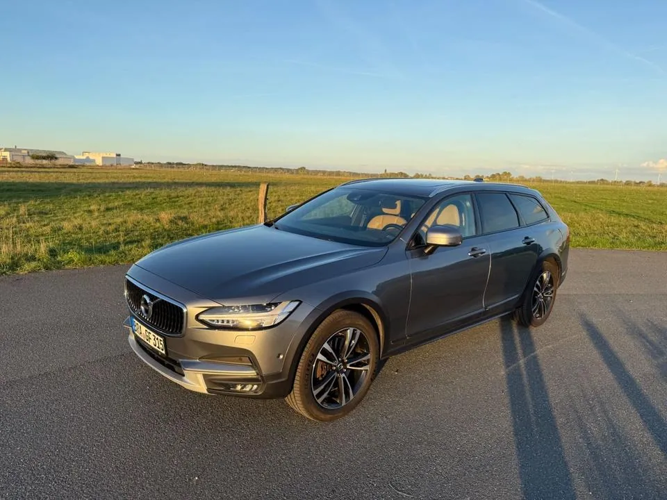 Volvo V90