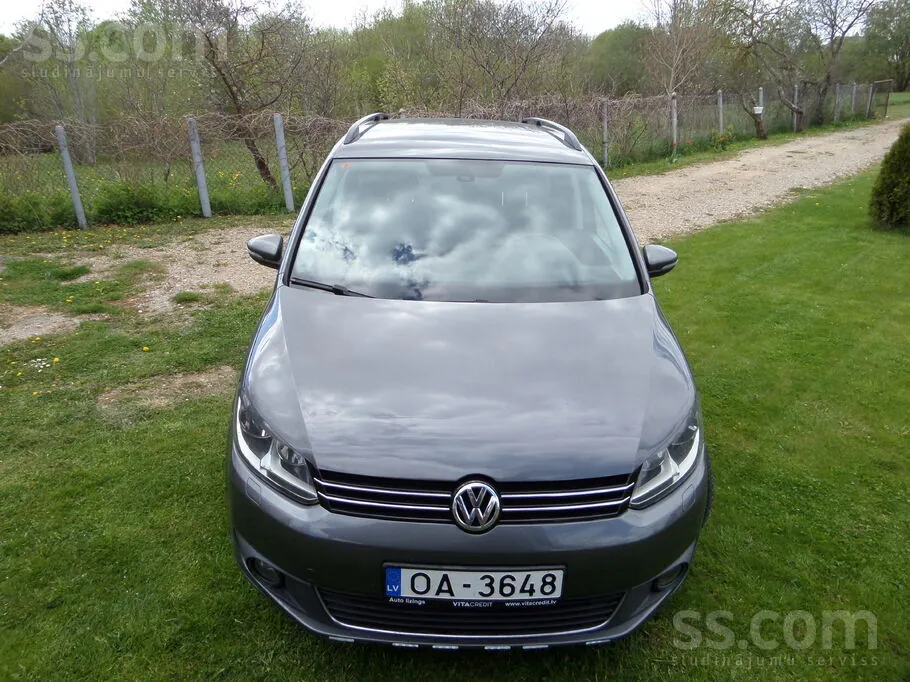 Volkswagen Touran 2010 photo 4
