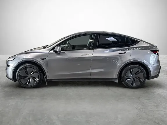 Tesla Model Y 2025 photo 2