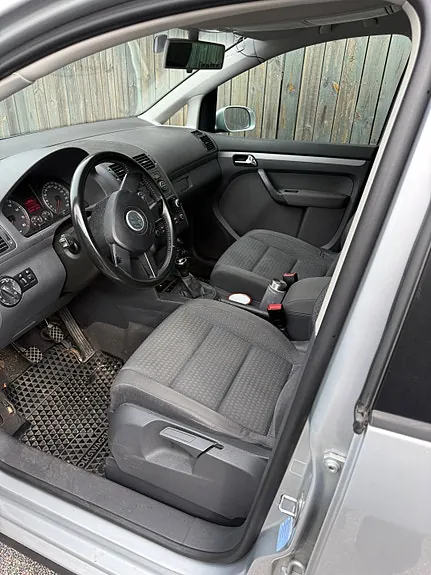 Volkswagen Touran 2004 photo 4