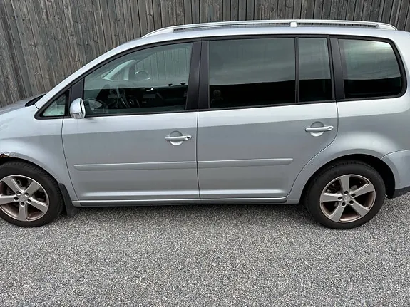 Volkswagen Touran 2004 photo 5