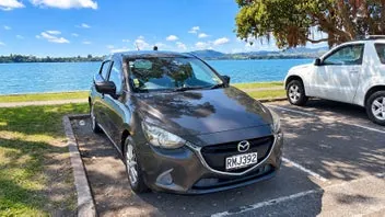 Mazda Demio 2016 photo 2