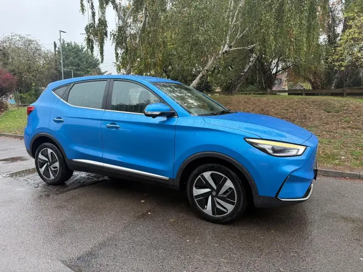 MG Mg Zs 2022 photo 2