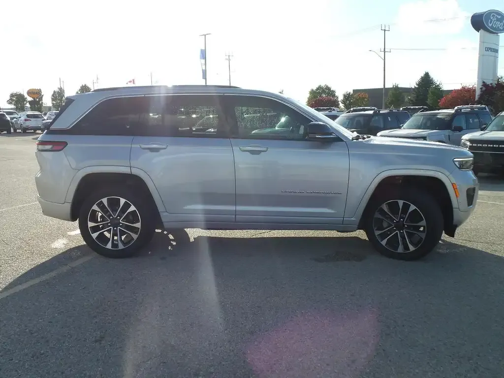 Jeep Grand Cherokee 2022 photo 4