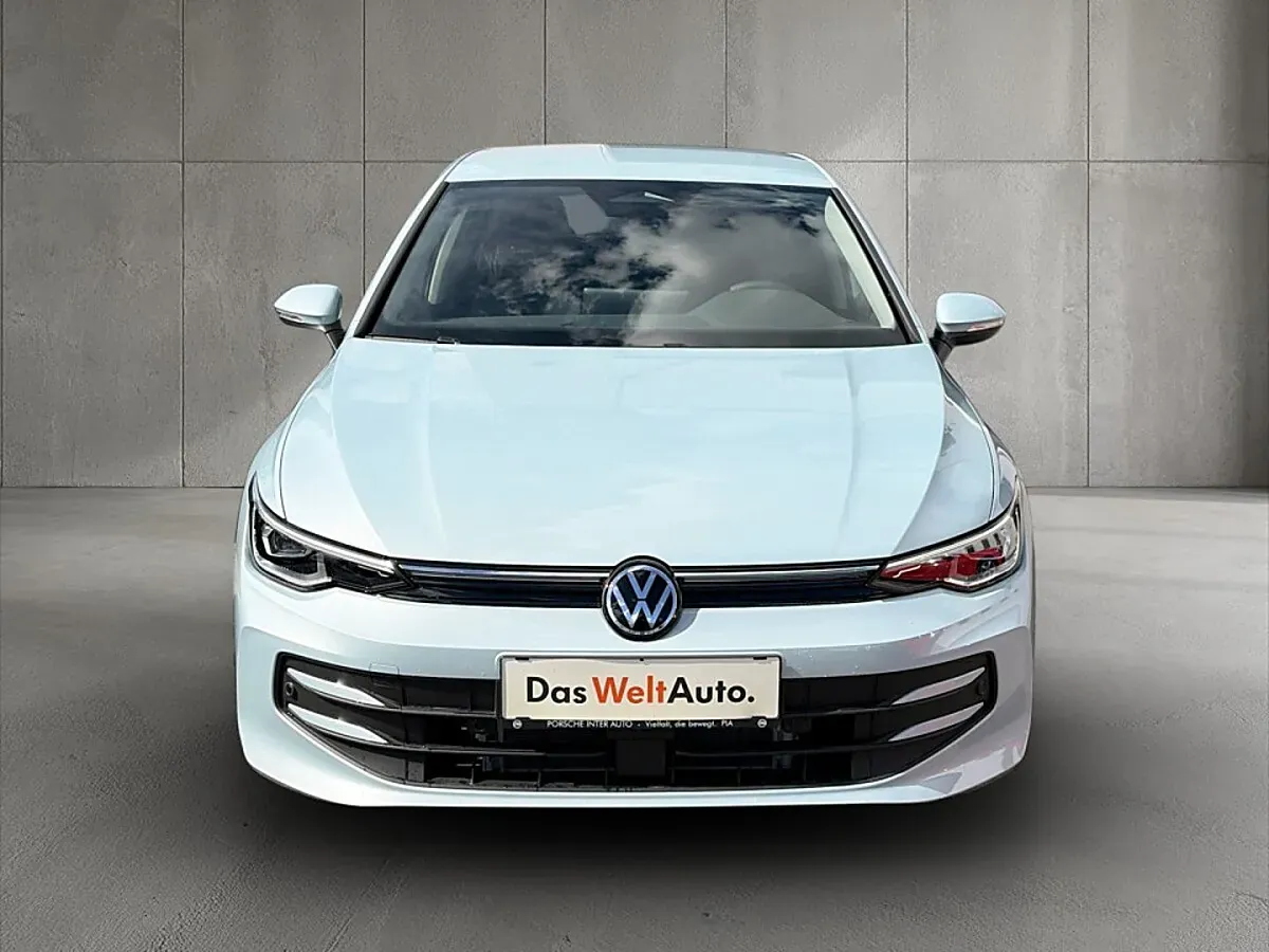 Volkswagen Golf 2026 photo 2