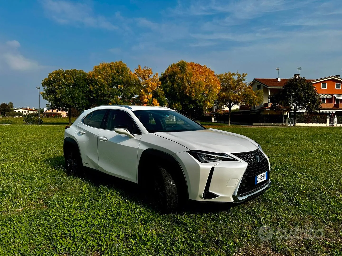 Lexus Ux 2021 photo 2