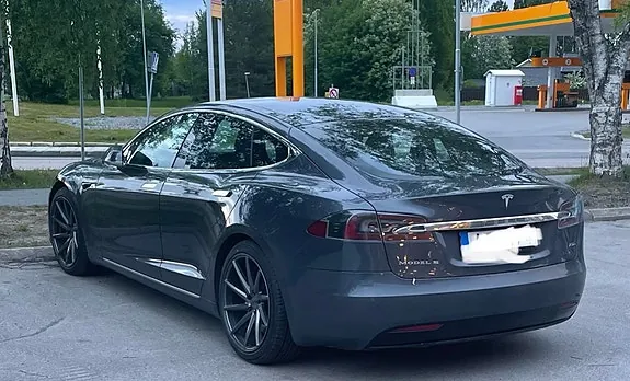 Tesla Model S 2018 photo 2