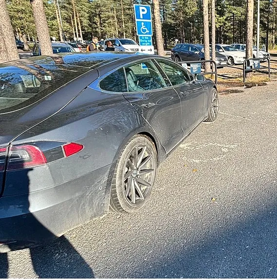 Tesla Model S 2018 photo 3