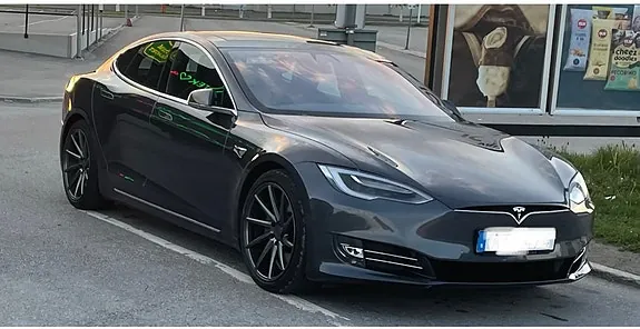Tesla Model S