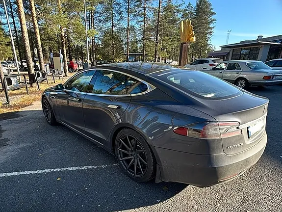 Tesla Model S 2018 photo 4