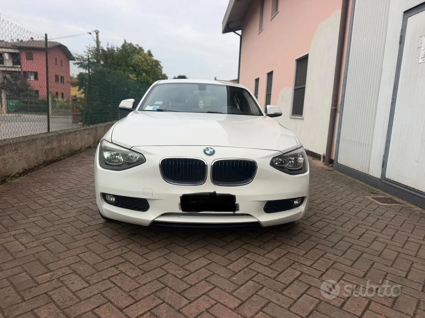 BMW 118D 2015 photo 2