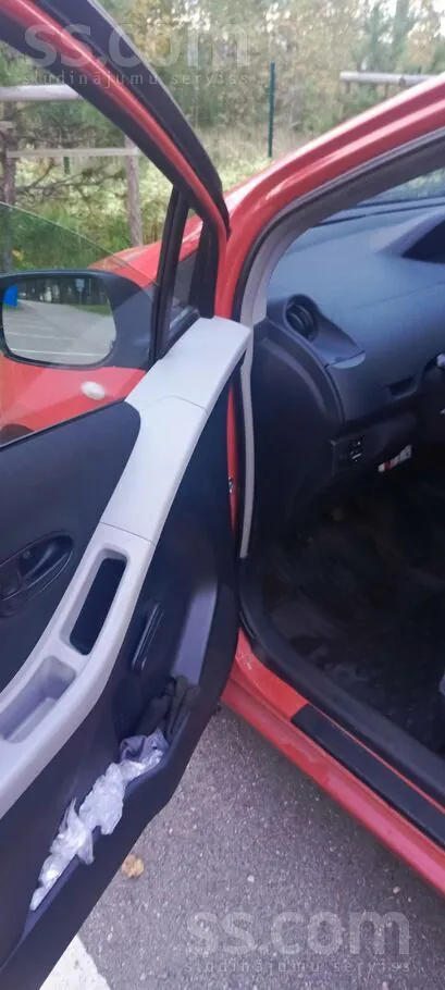 Toyota Yaris 2008 photo 4