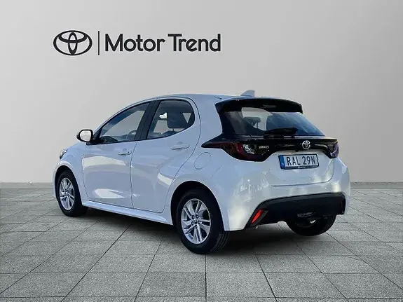 Toyota Yaris 2023 photo 3