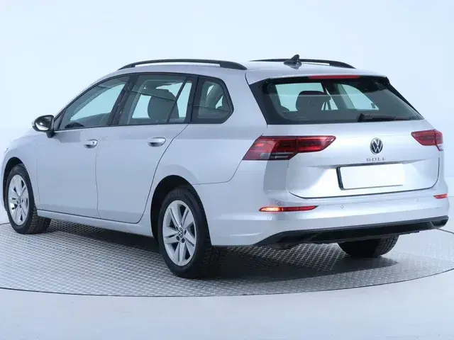 Volkswagen Golf Variant 2023 photo 3