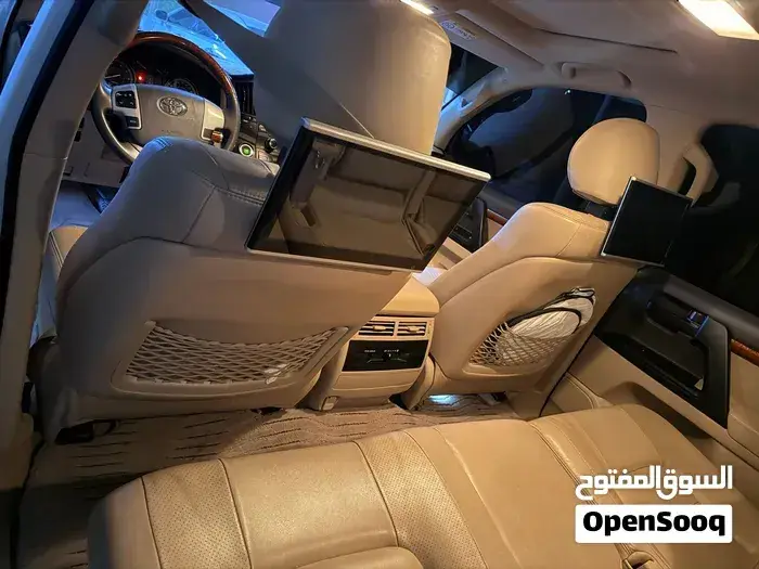 Toyota Land Cruiser 2014 photo 3