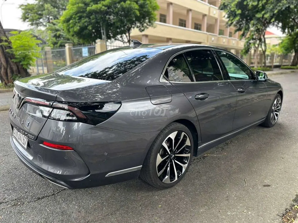 Vinfast Lux A2.0 2019 photo 4