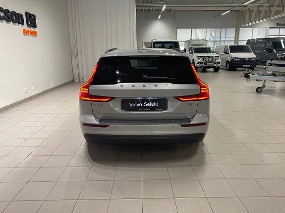 Volvo V60 2023 photo 5