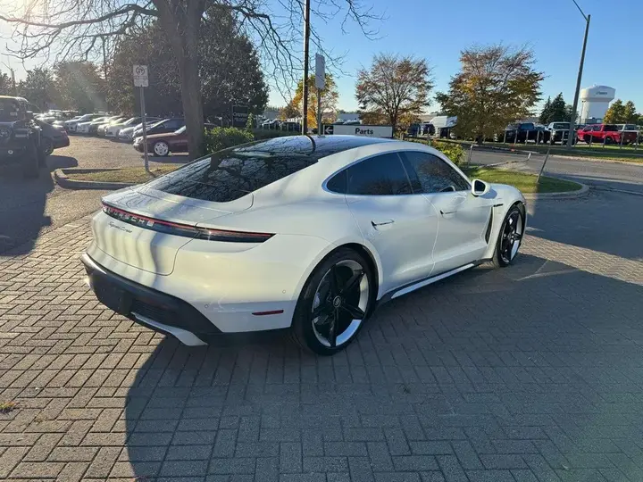 Porsche Taycan 2020 photo 5