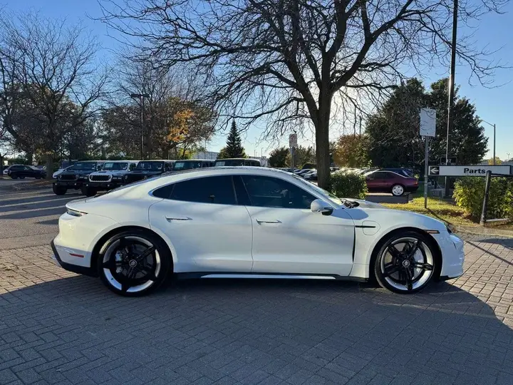Porsche Taycan 2020 photo 4