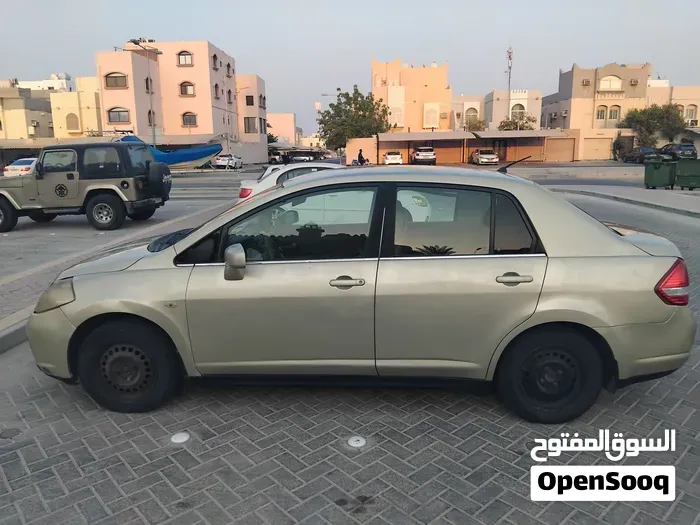 Nissan Tiida 2009 photo 3