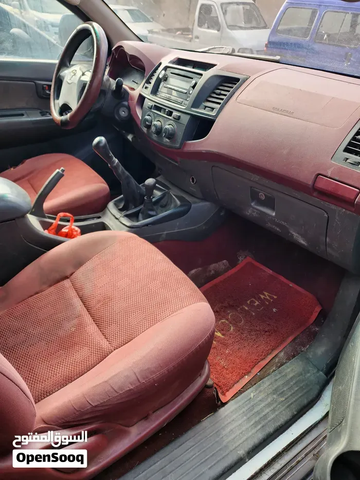 Toyota Hilux 2012 photo 4