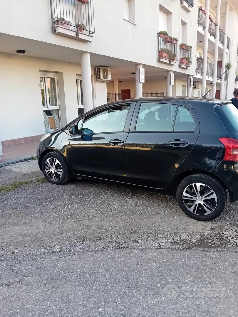 Toyota Yaris 2006 photo 3