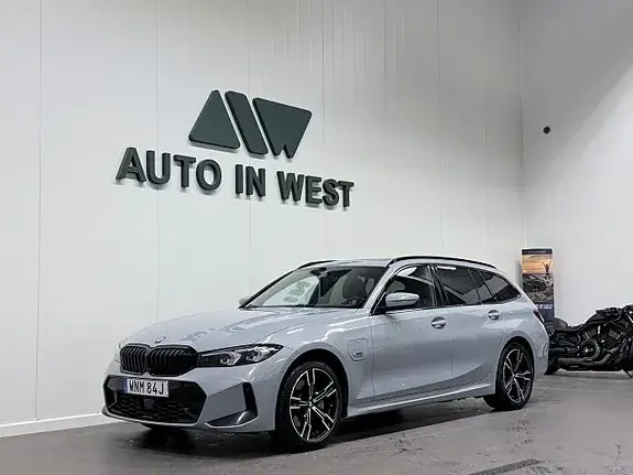 BMW 330E 2023 photo 2