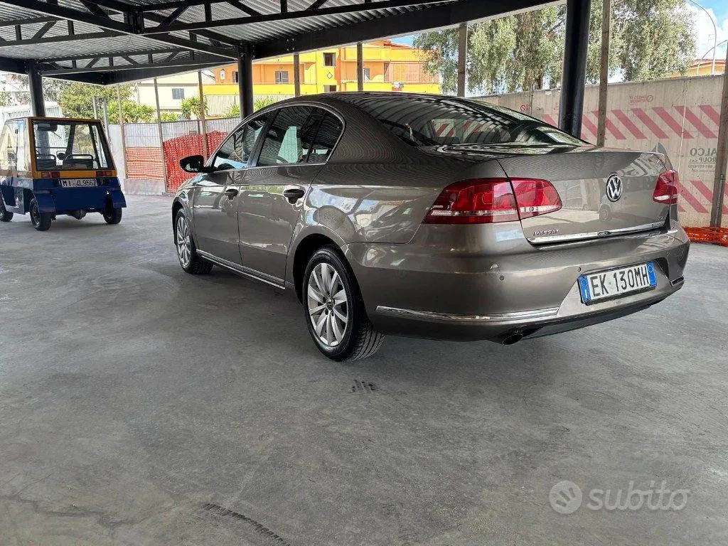 Volkswagen Passat 2011 photo 3