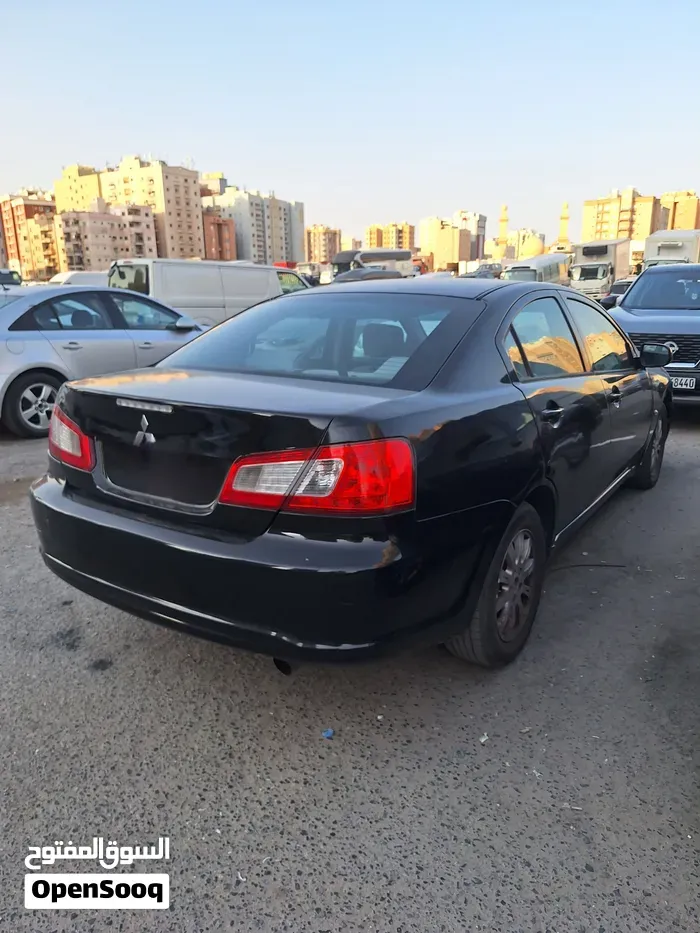 Mitsubishi Galant 2010 photo 4