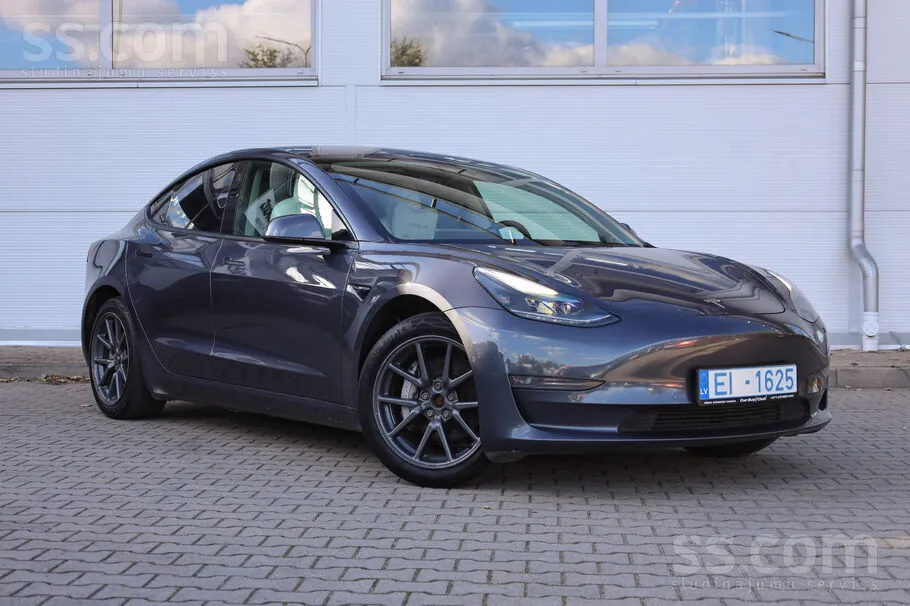 Tesla Model 3 2021 photo 4