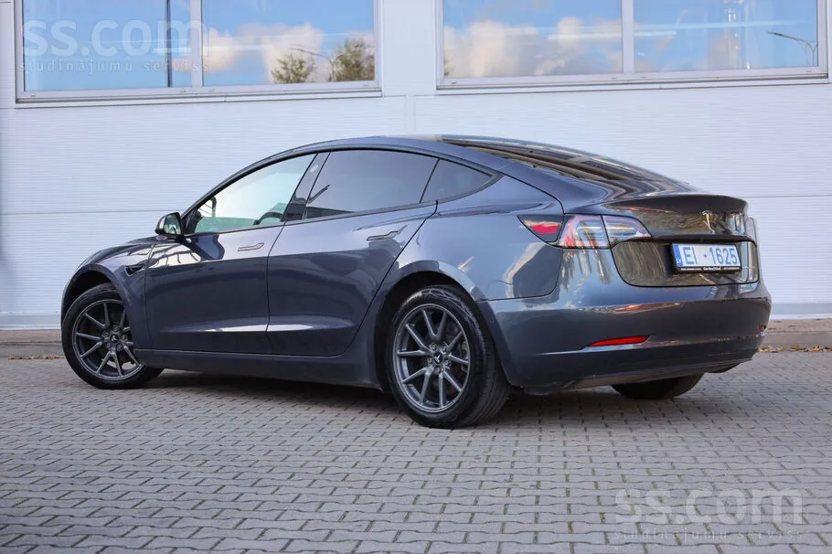 Tesla Model 3 2021 photo 5